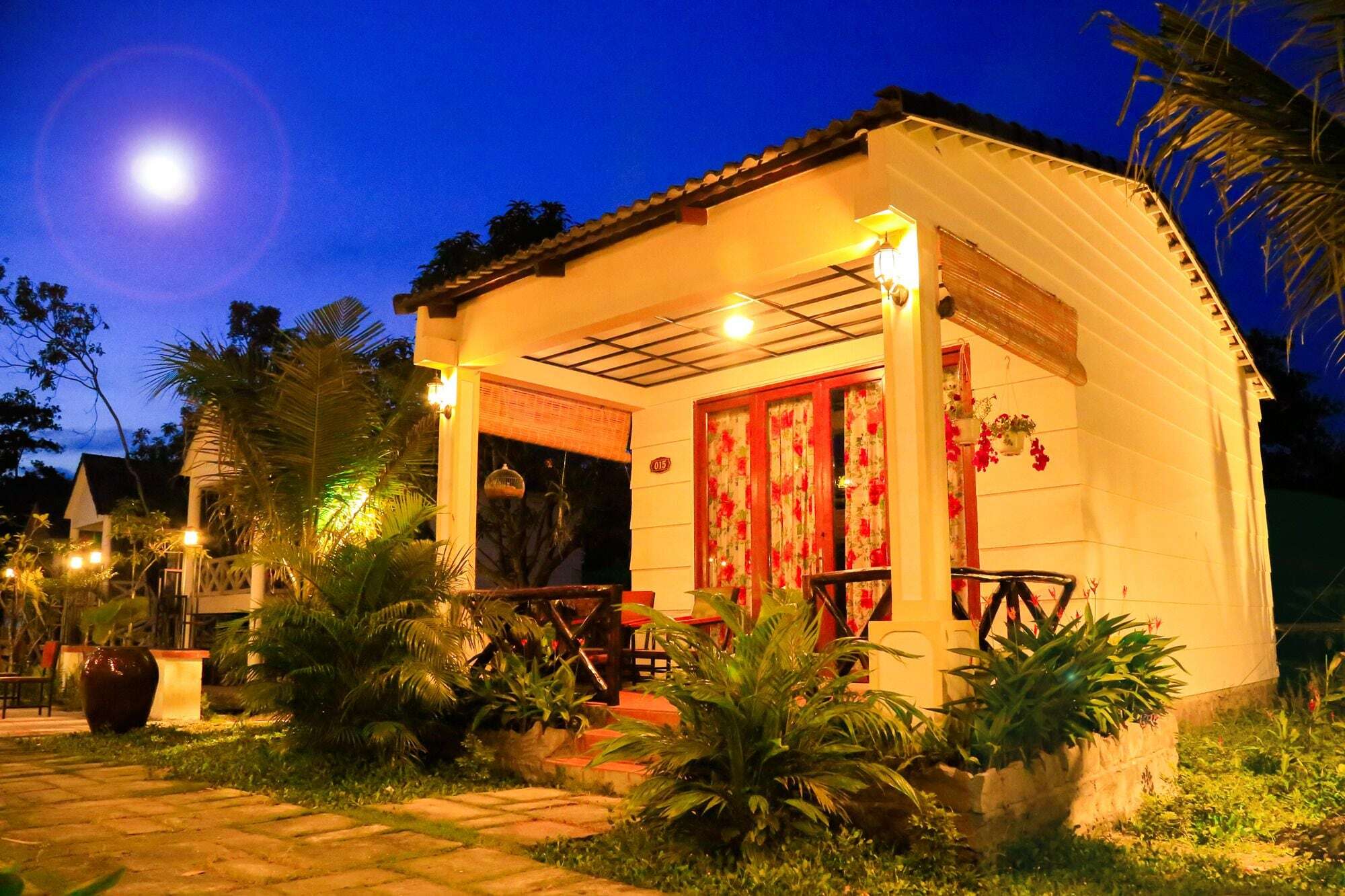 Bungalows Bai Vong Дуонг-Донг Экстерьер фото